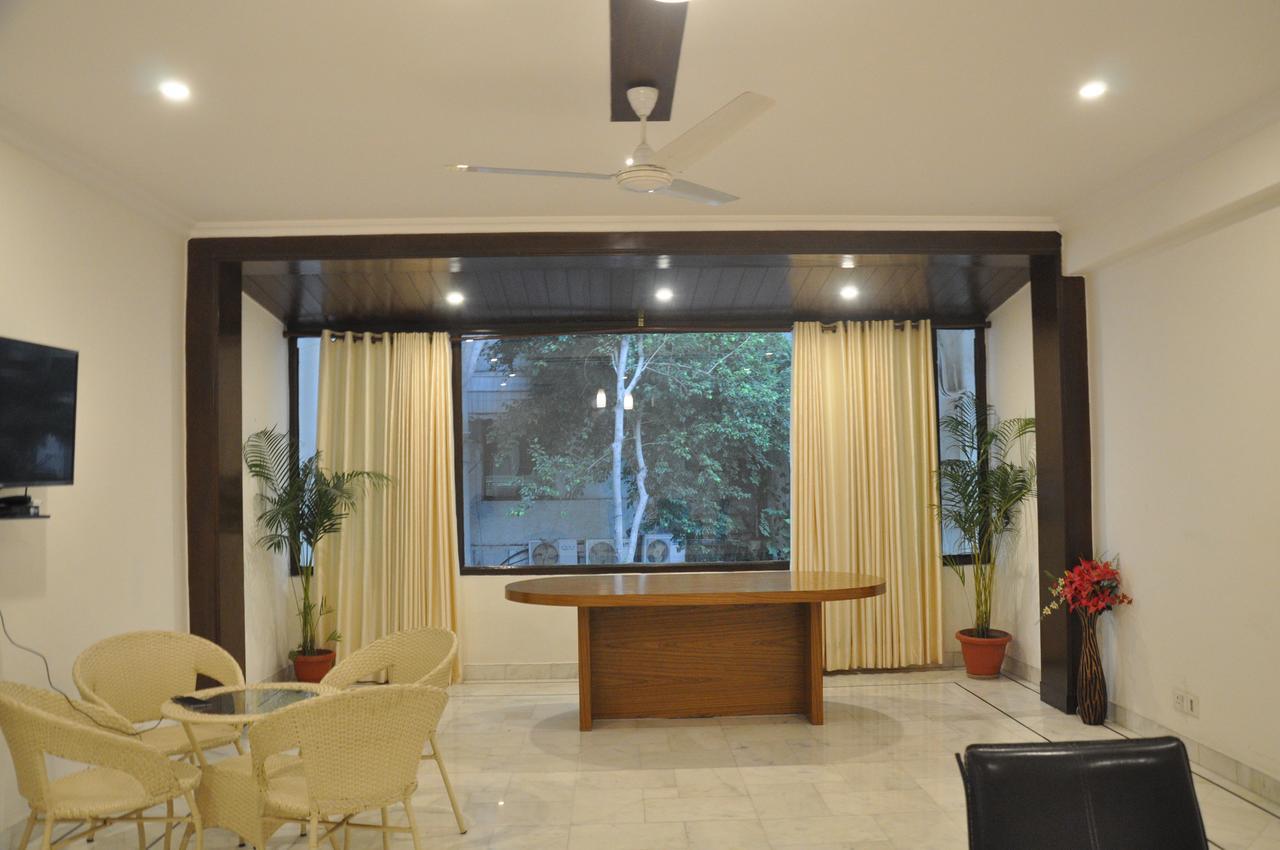 ניו דלהי Fabhotel Namaste Bnb & Service Apartments Vasant Vihar מראה חיצוני תמונה