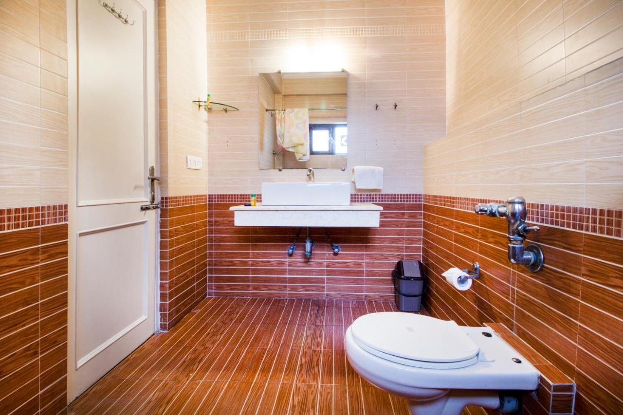 ניו דלהי Fabhotel Namaste Bnb & Service Apartments Vasant Vihar מראה חיצוני תמונה